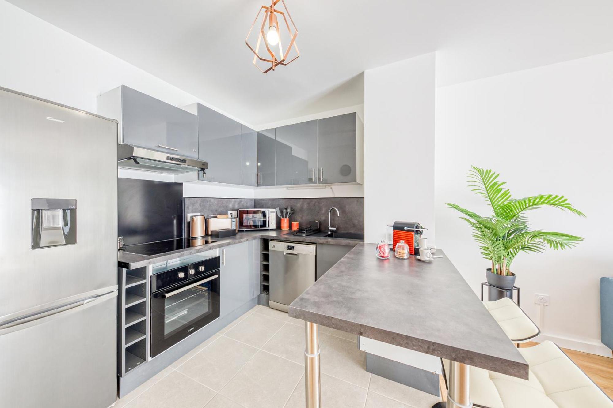 Massy Serenity - 64M2, Terrace, Balcony, Parking מראה חיצוני תמונה